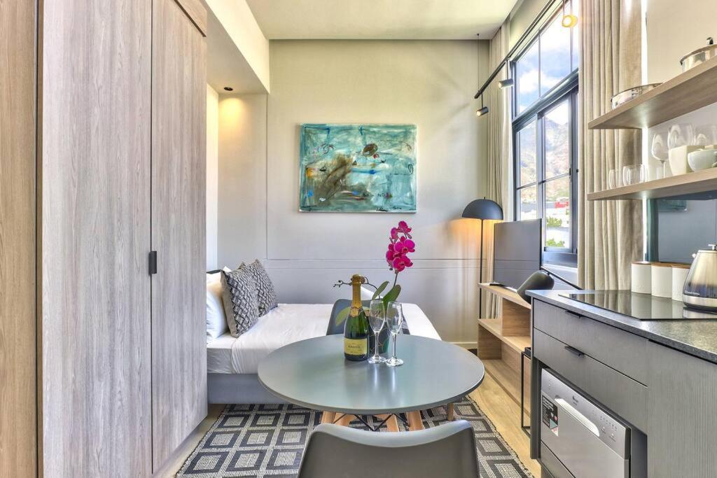 Modern, Sunfilled Urban At The Harri W/views *