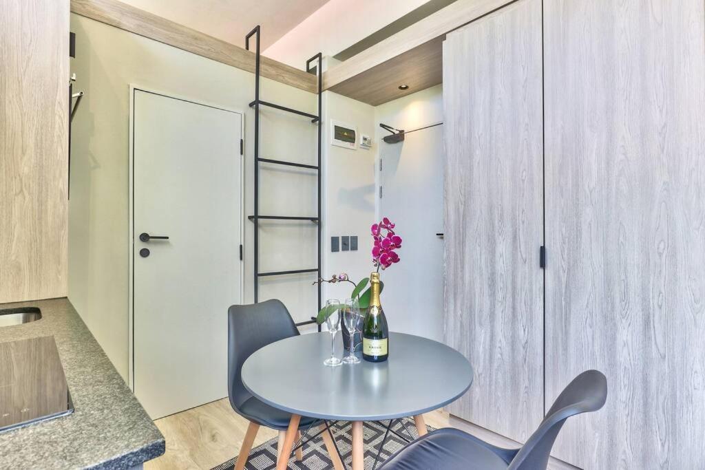 Modern, Sunfilled Urban At The Harri W/views Cape Town