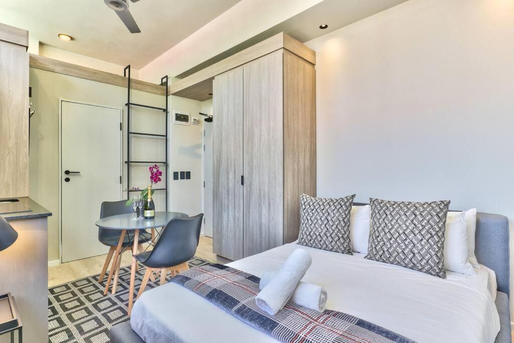 Apartment Modern, Sunfilled Urban At The Harri W/views